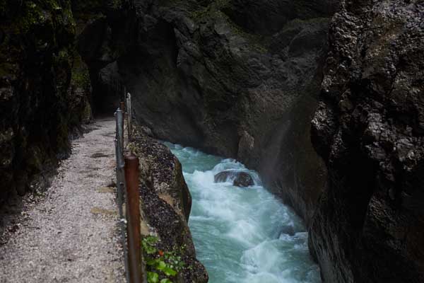 Partnachklamm im Spätsommer kurz nach starken Regenfällen